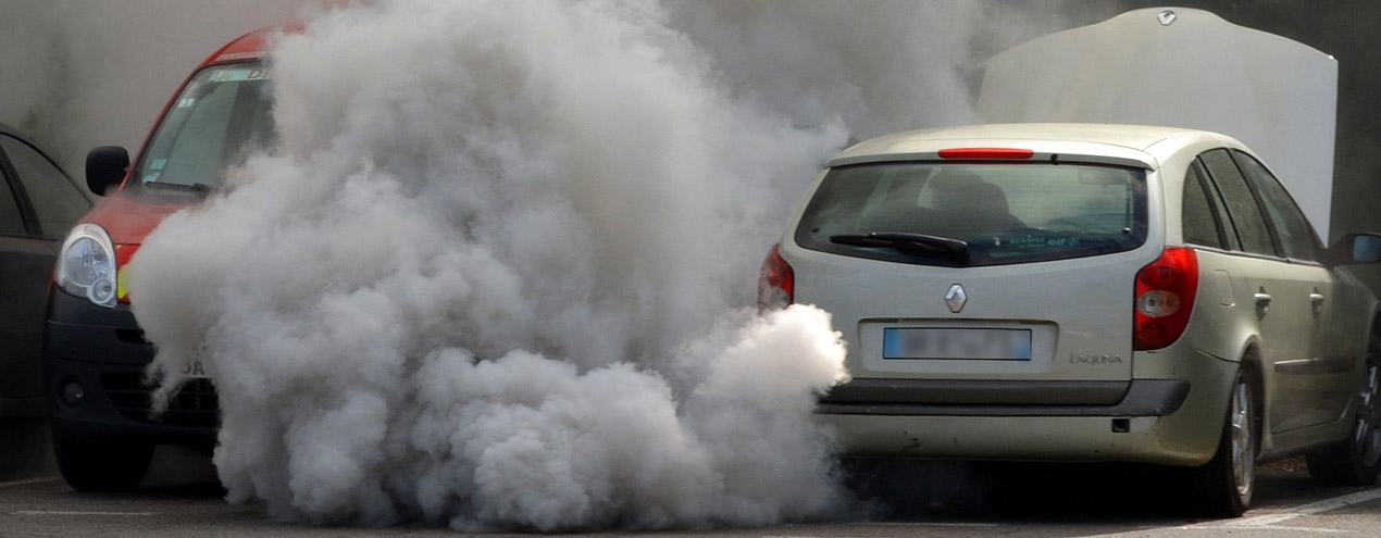 Crean un radar que detecta coches contaminantes